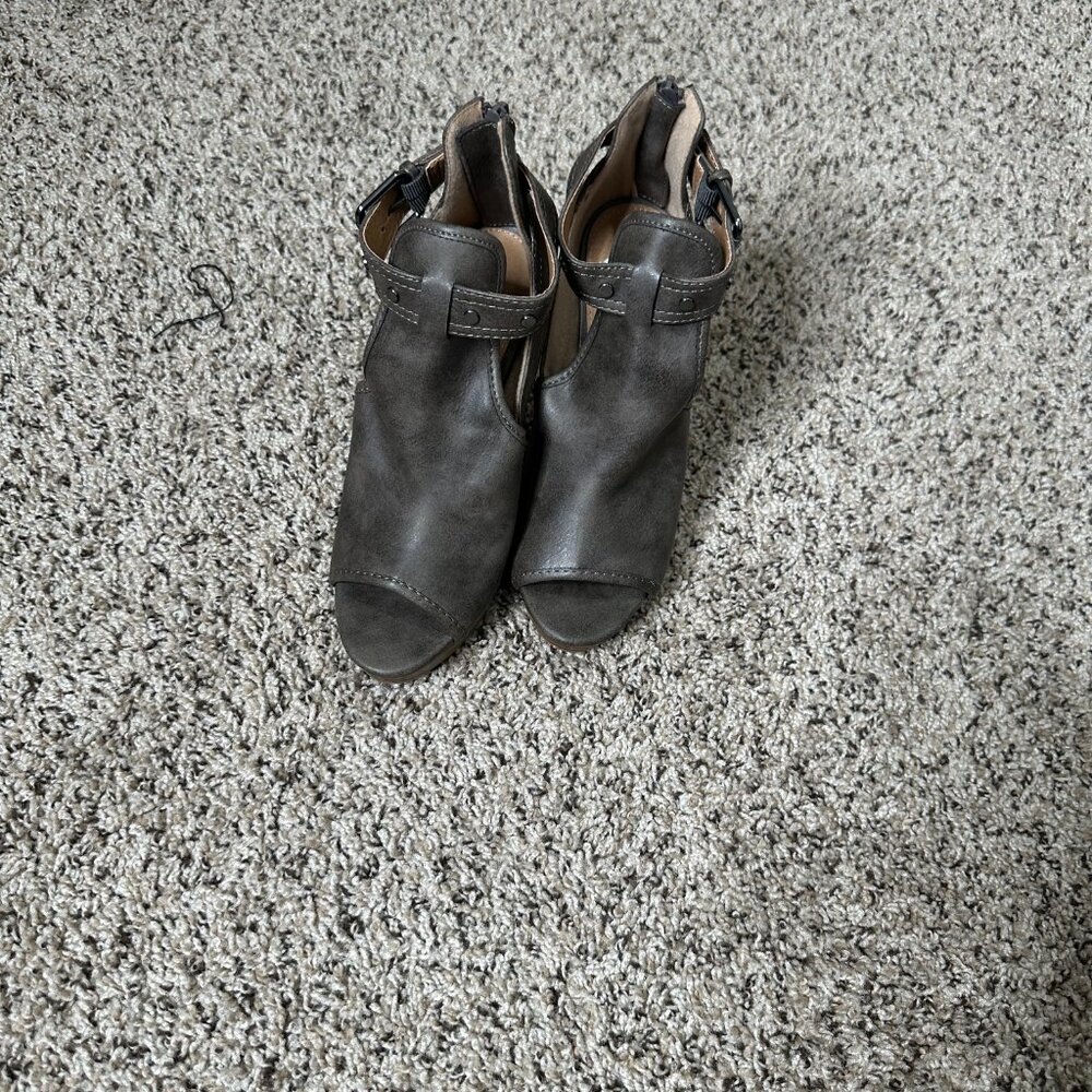 Women's black suede open toe block heel casual court shoes